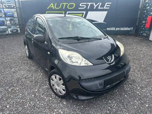 Peugeot 107 1.0e Urban – fotografia 2 z 15