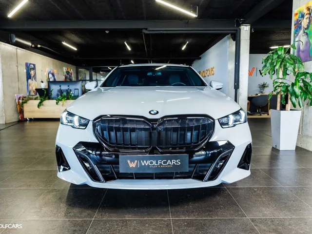BMW 520d M-Sport – fotografia 2 z 15