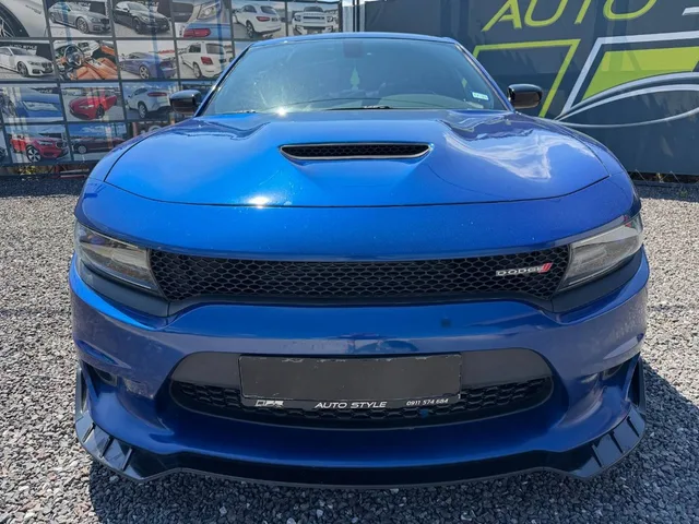 Dodge Charger SXT 3.6 – fotografia 4 z 15