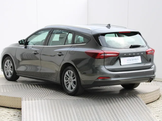 Ford Focus Combi 1.0 EcoBoost mHEV Titanium – fotografia 6 z 15
