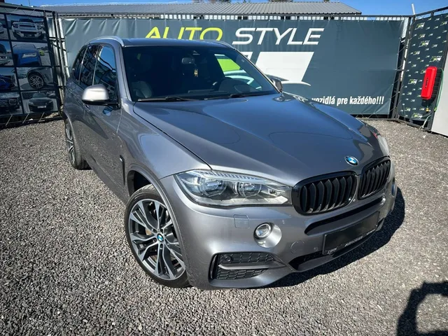 BMW X5 M50d – fotografia 2 z 15
