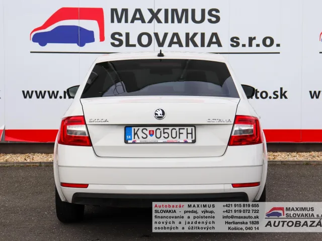 Škoda Octavia 1.6 TDI Ambition – fotografia 6 z 15