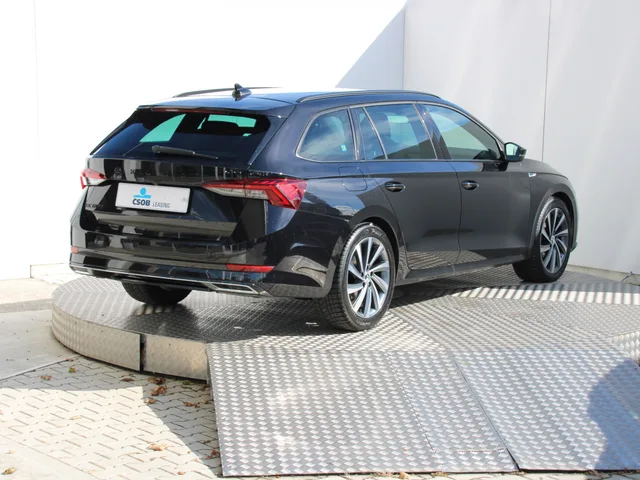 Škoda Octavia Combi 2.0 TDI 110 kW 4x4 A/T – fotografia 5 z 15