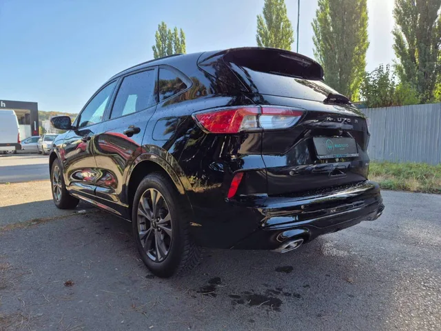 Ford Kuga 2.5 Duratec HEV 190k ST-Line X AWD eCVT – fotografia 4 z 15