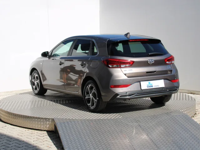 Hyundai i30 1.5 T-GDi MHEV Play – fotografia 3 z 15