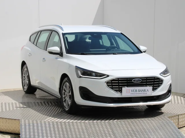 Ford Focus Combi 1.0 EcoBoost mHEV Titanium – fotografia 2 z 15