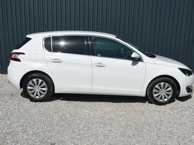 Peugeot 308 1.6 HDi – fotografia 5 z 15