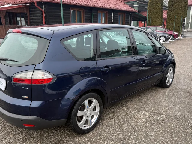 Ford S-Max 2.0 TDCi Trend – fotografia 4 z 15