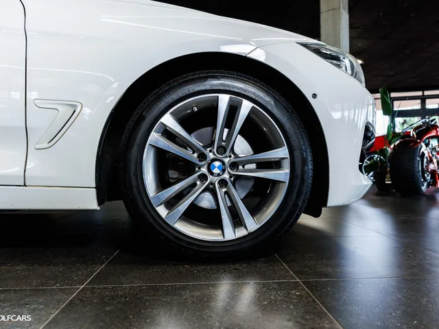 BMW 320d GT xDrive – fotografia 4 z 15
