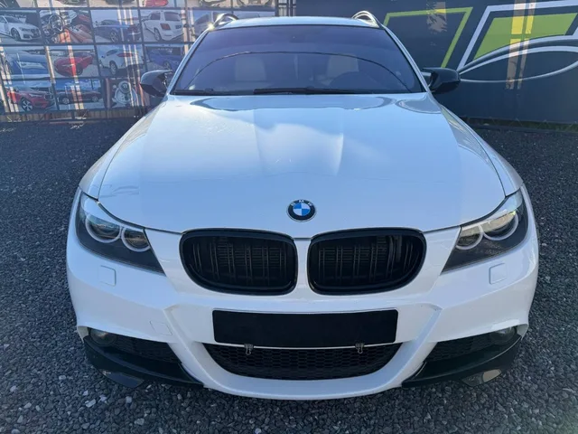 BMW 3er Touring 325d – fotografia 4 z 15