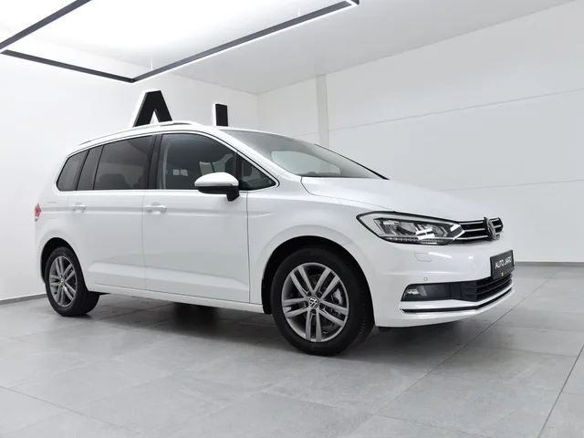 Volkswagen Touran 2.0 TDI Highline DSG – fotografia 6 z 15