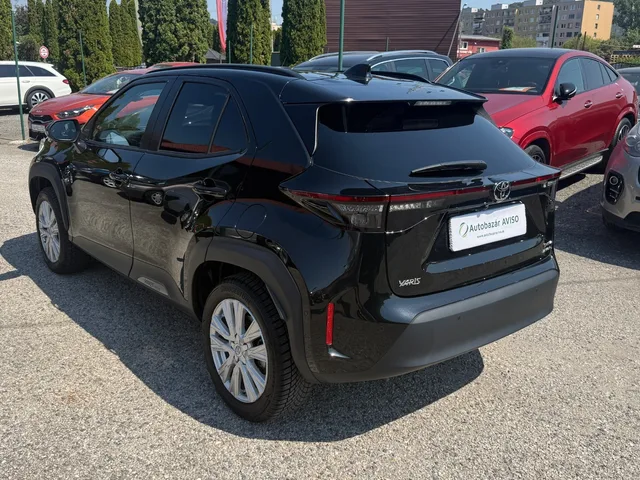Toyota Yaris Cross 1.5 Hybrid 4x4 – fotografia 6 z 15