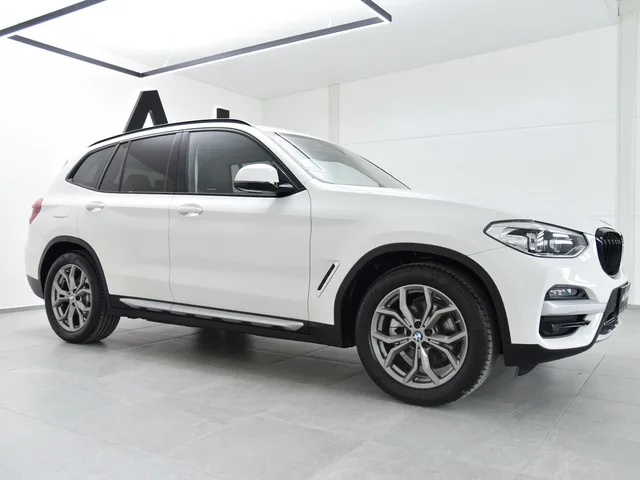 BMW X3 xDrive 20d Advantage A/T – fotografia 5 z 15