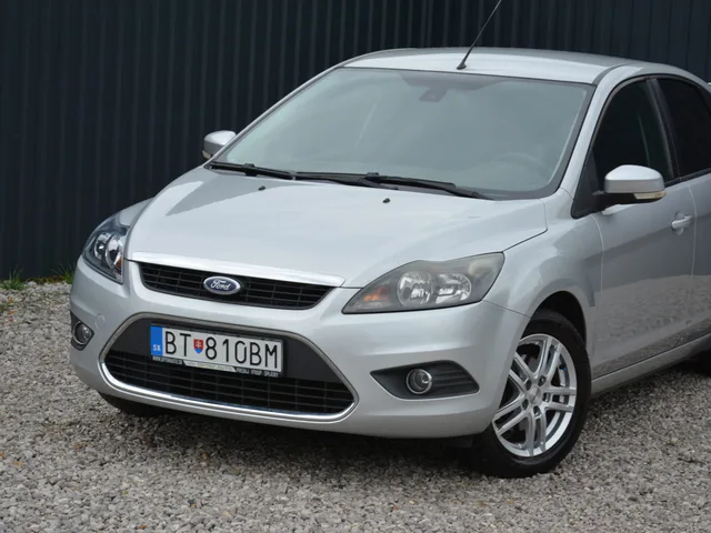 Ford Focus 1.8 – fotografia 2 z 15