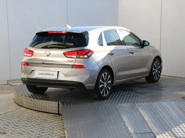 Hyundai i30 1.4 T-GDI Style – fotografia 5 z 15