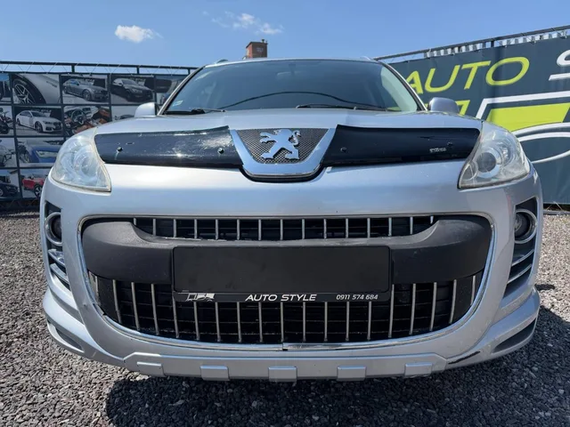 Peugeot 4007 2.2 HDi Confort Pack – fotografia 3 z 15