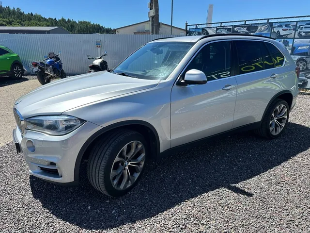 BMW X5 xDrive40d – fotografia 4 z 15