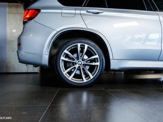 BMW X5 30d xDrive – fotografia 5 z 15
