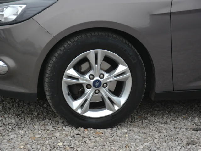 Ford Focus Combi 1.0 EcoBoost – fotografia 4 z 15