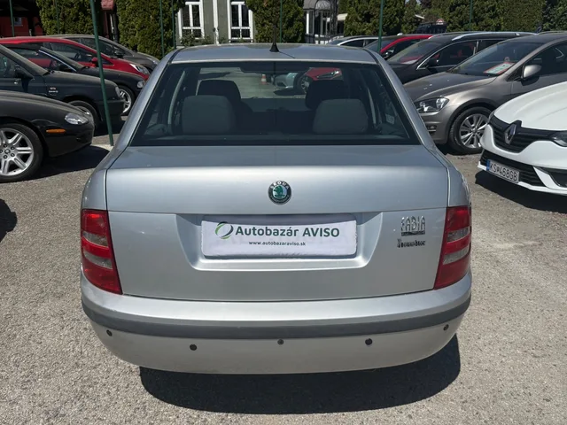 Škoda Fabia 1.4 Classic sedan – fotografia 5 z 15
