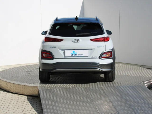 Hyundai Kona Electric 64 kWh 150 kW – fotografia 4 z 15