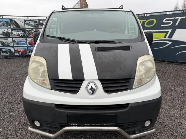 Renault Trafic 2.0 dCi 115 k L2P2 Passenger – fotografia 4 z 15