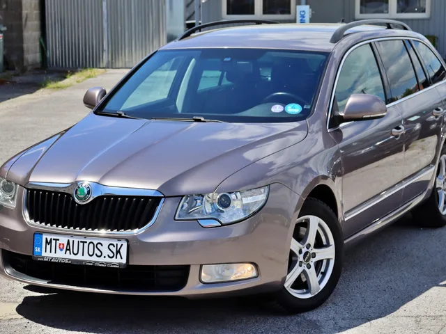 Škoda Superb 1.4 TSI Comfortline – fotografia 2 z 15