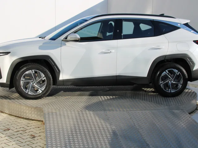 Hyundai Tucson 1.6 T-GDi Family – fotografia 2 z 15