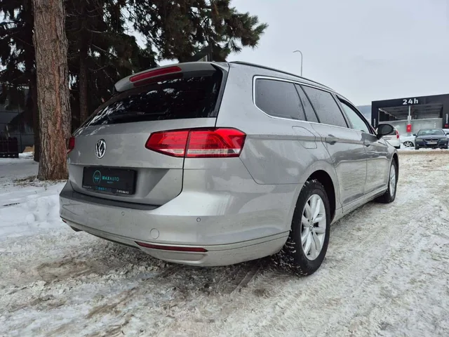 Volkswagen Passat Variant 2.0 TDI Highline DSG – fotografia 4 z 15