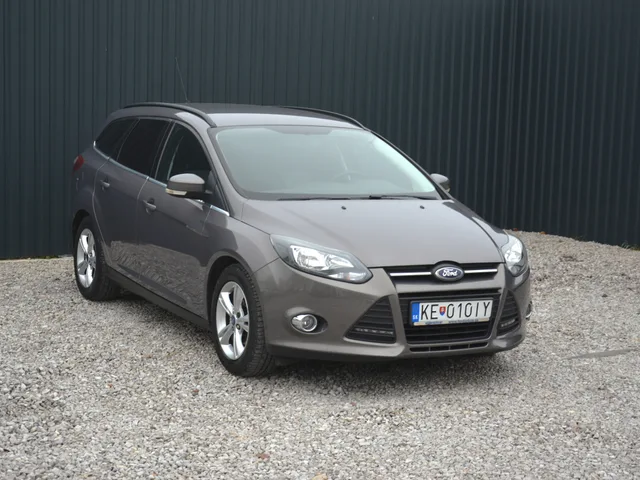 Ford Focus Combi 1.0 EcoBoost – fotografia 6 z 15